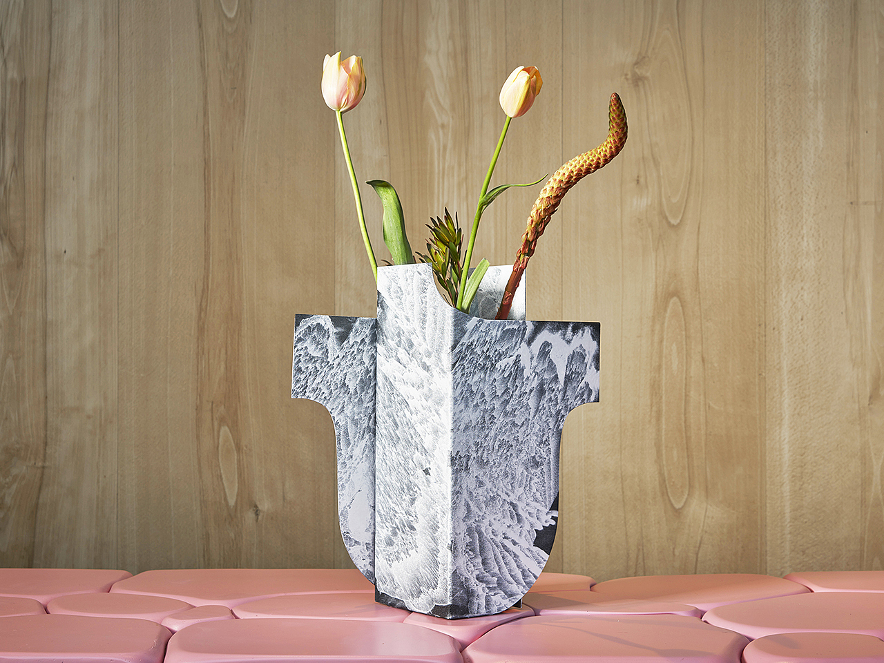 Jenny Nordberg，Limit，vase，Coating technology，