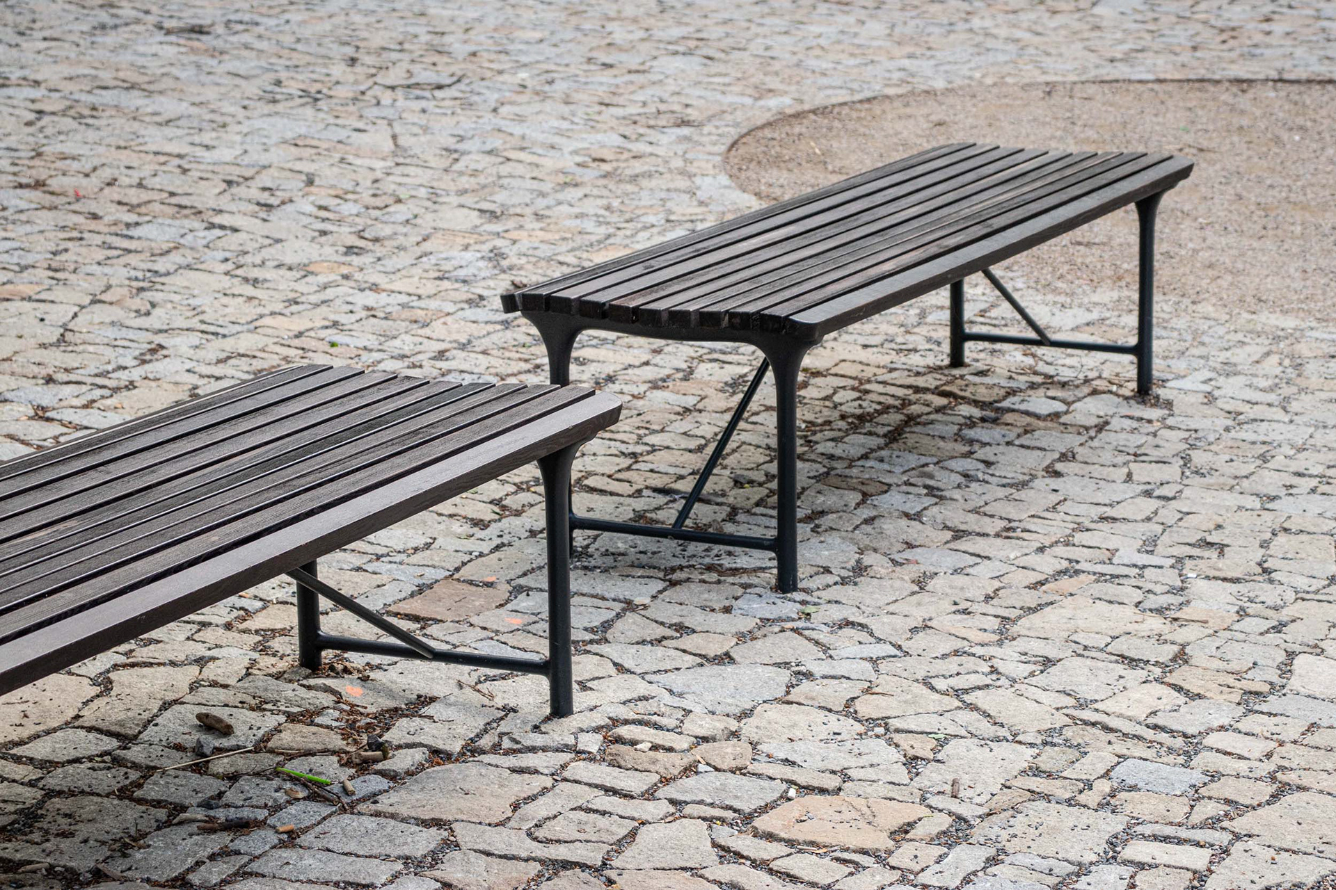 布拉格街头这套套新公共座椅设施斩获了红点奖 - 普象网