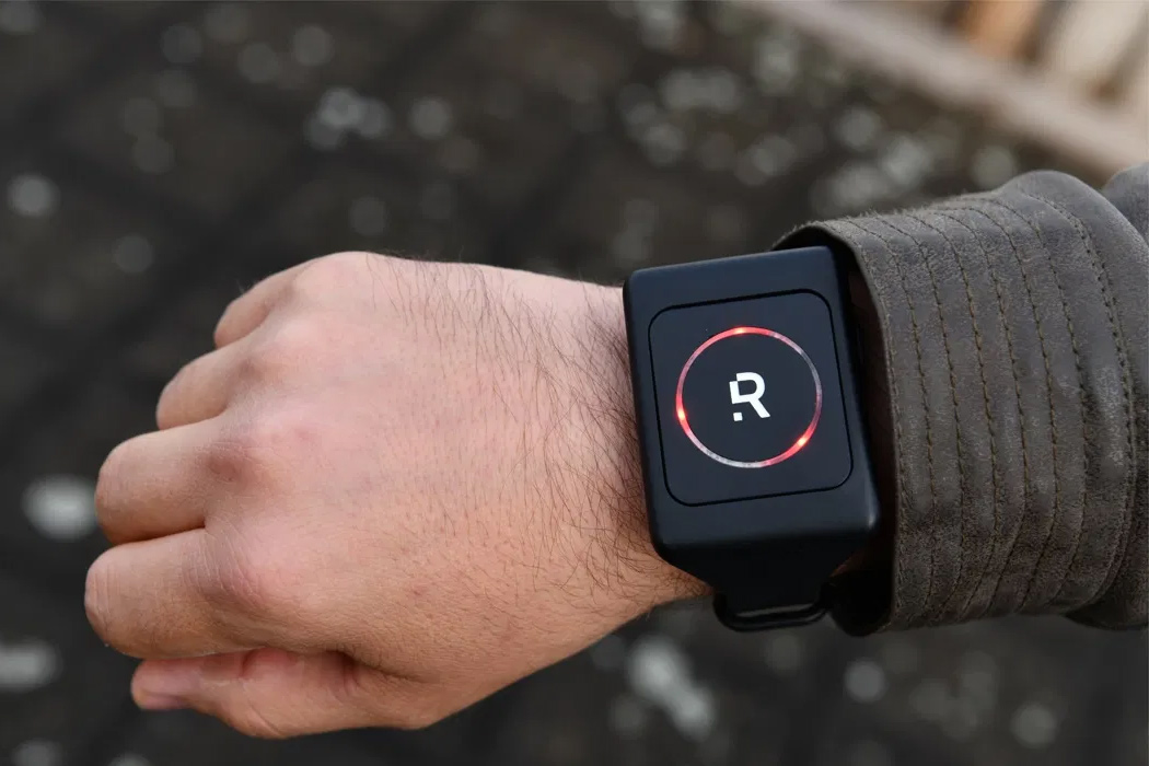 Bracelet，COVID-19，security，location，