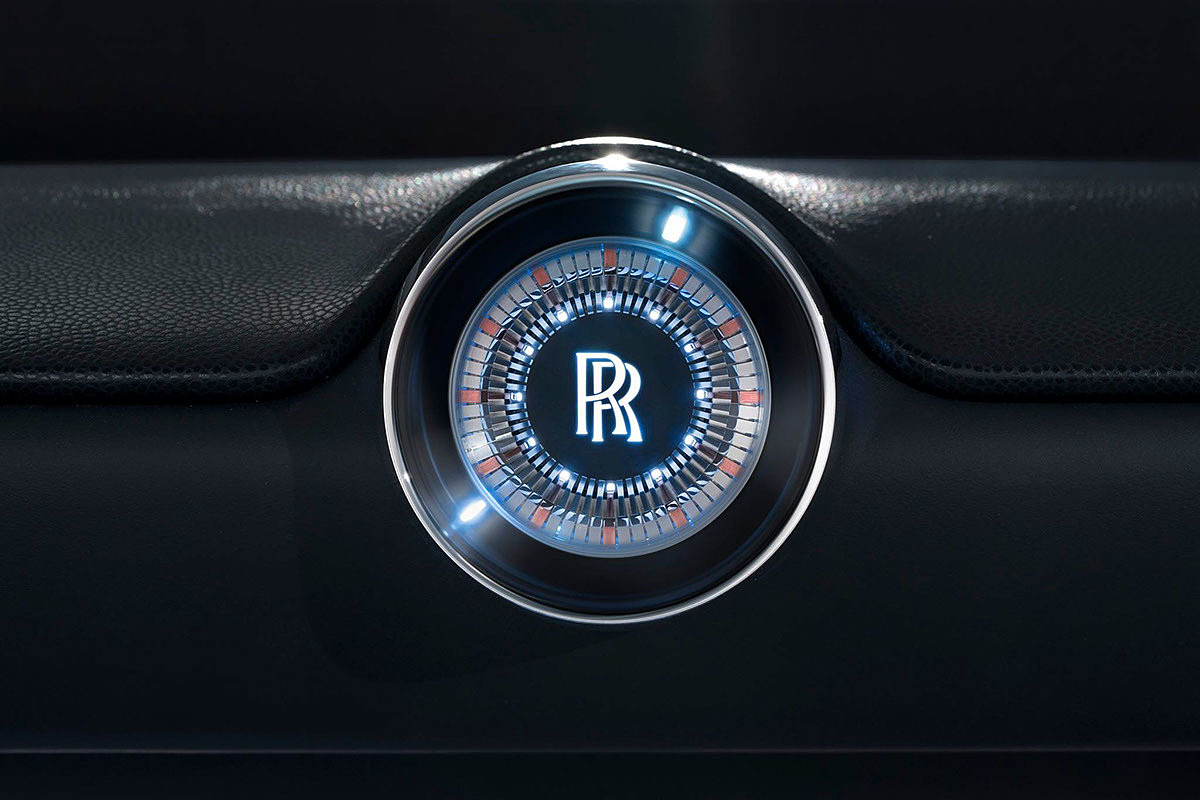 Luxury car，vehicle，industrial design，mapping，product design，comfortable，