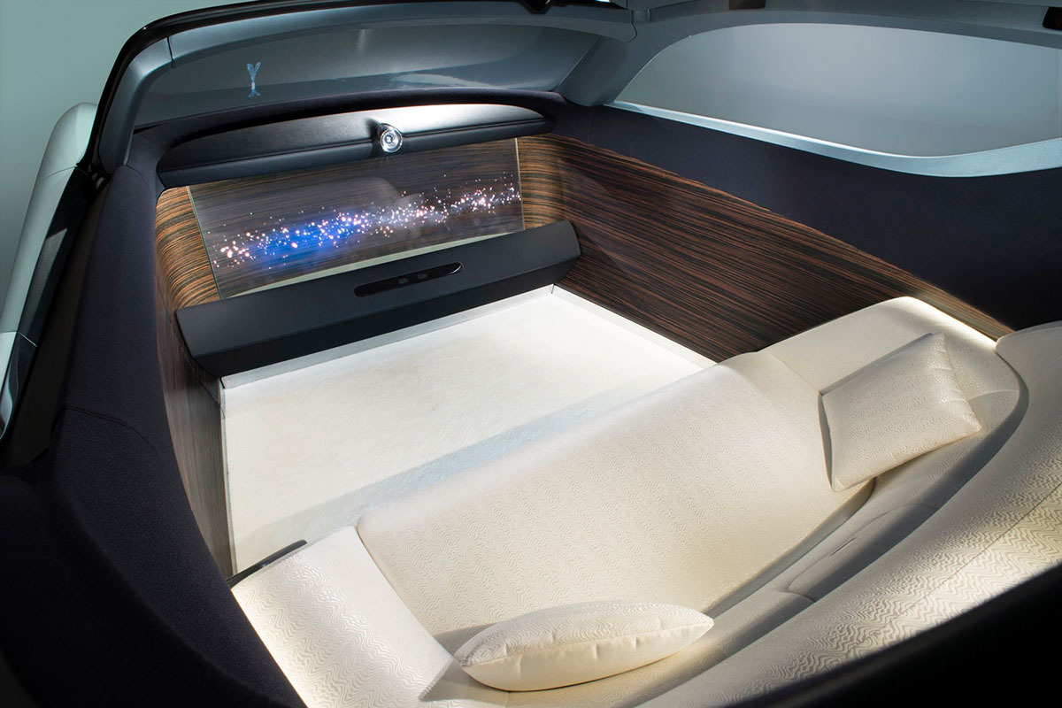 Luxury car，vehicle，industrial design，mapping，product design，comfortable，