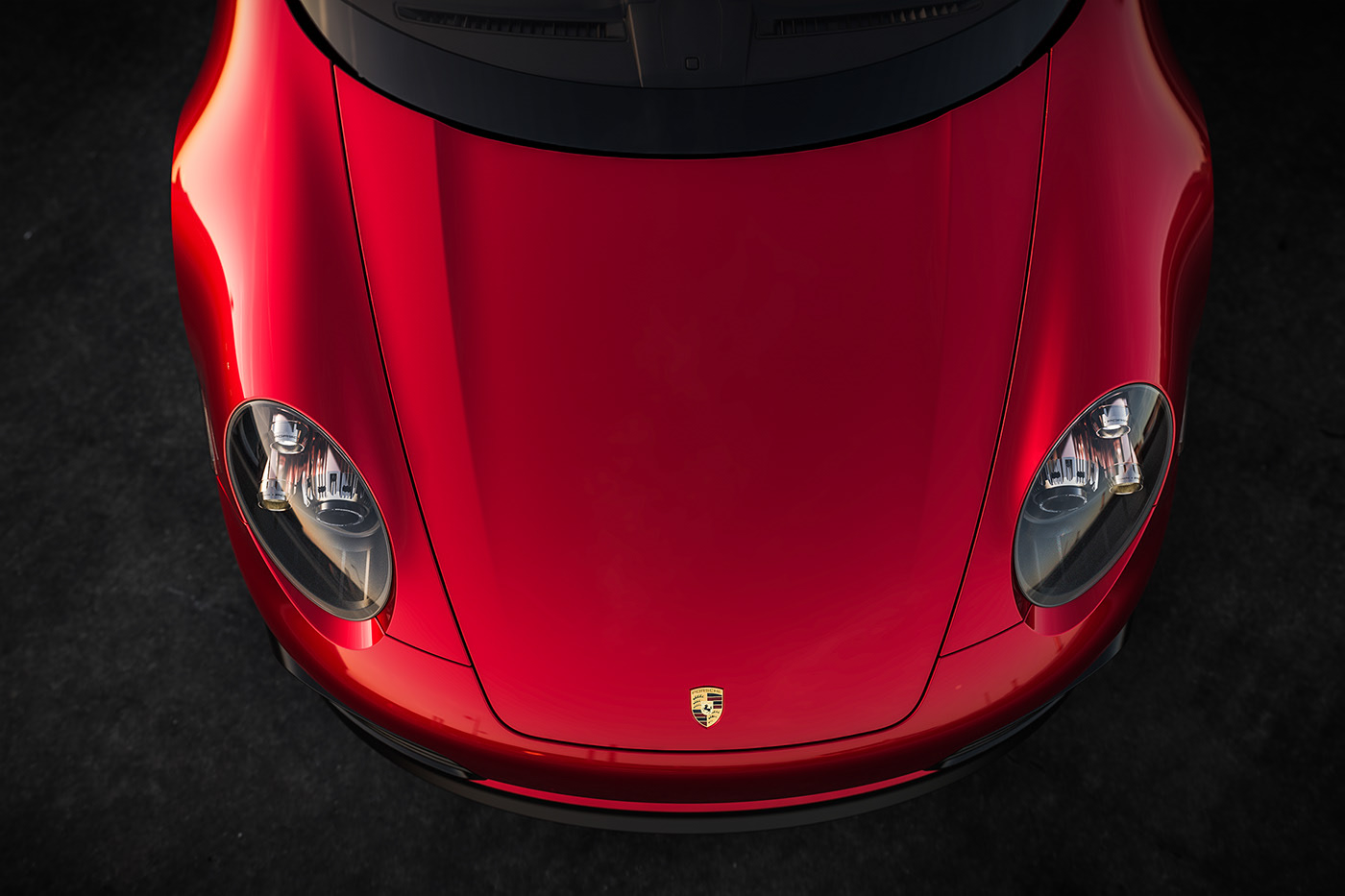 Sports car，Porsche，Render，conceptual design，gules，