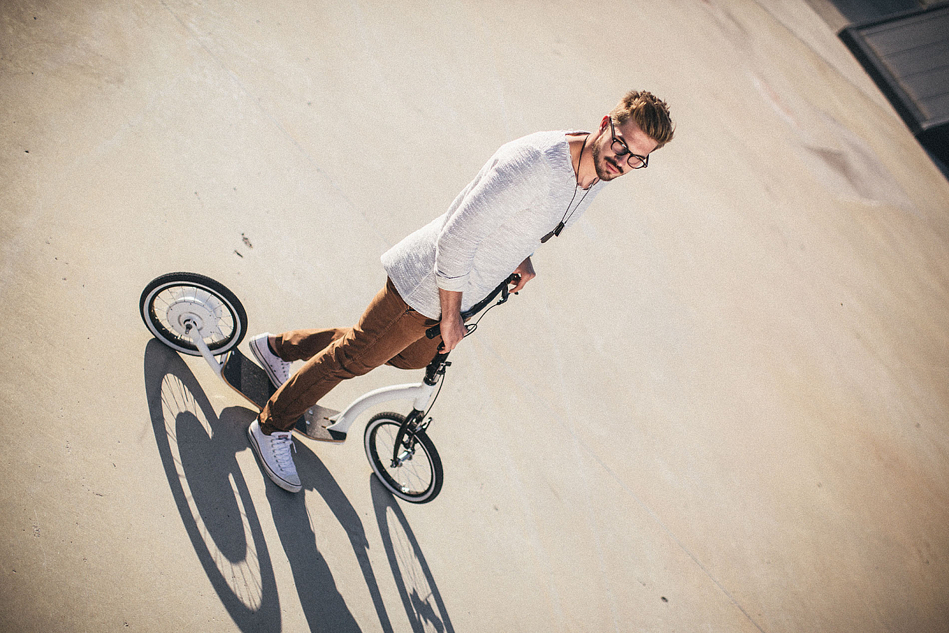 product design，industrial design，vehicle，Scooter，Simplicity，