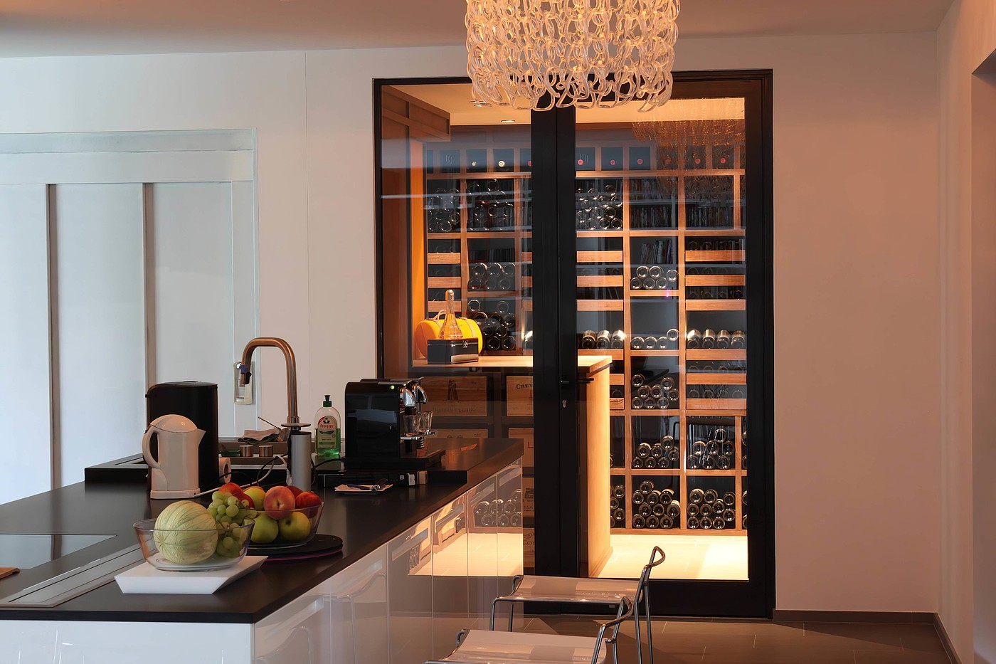 Red wine, cellar, Fontaine，