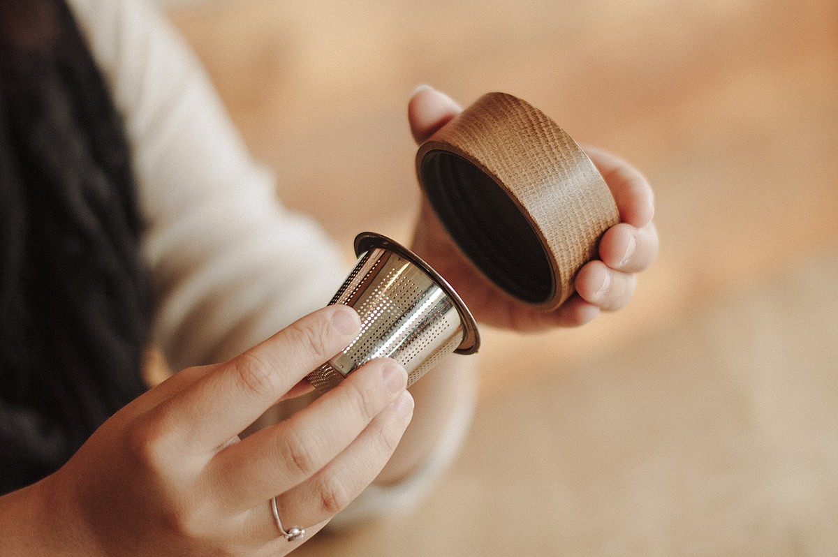 product design，industrial design，Glass，solid wood，Easy to carry，