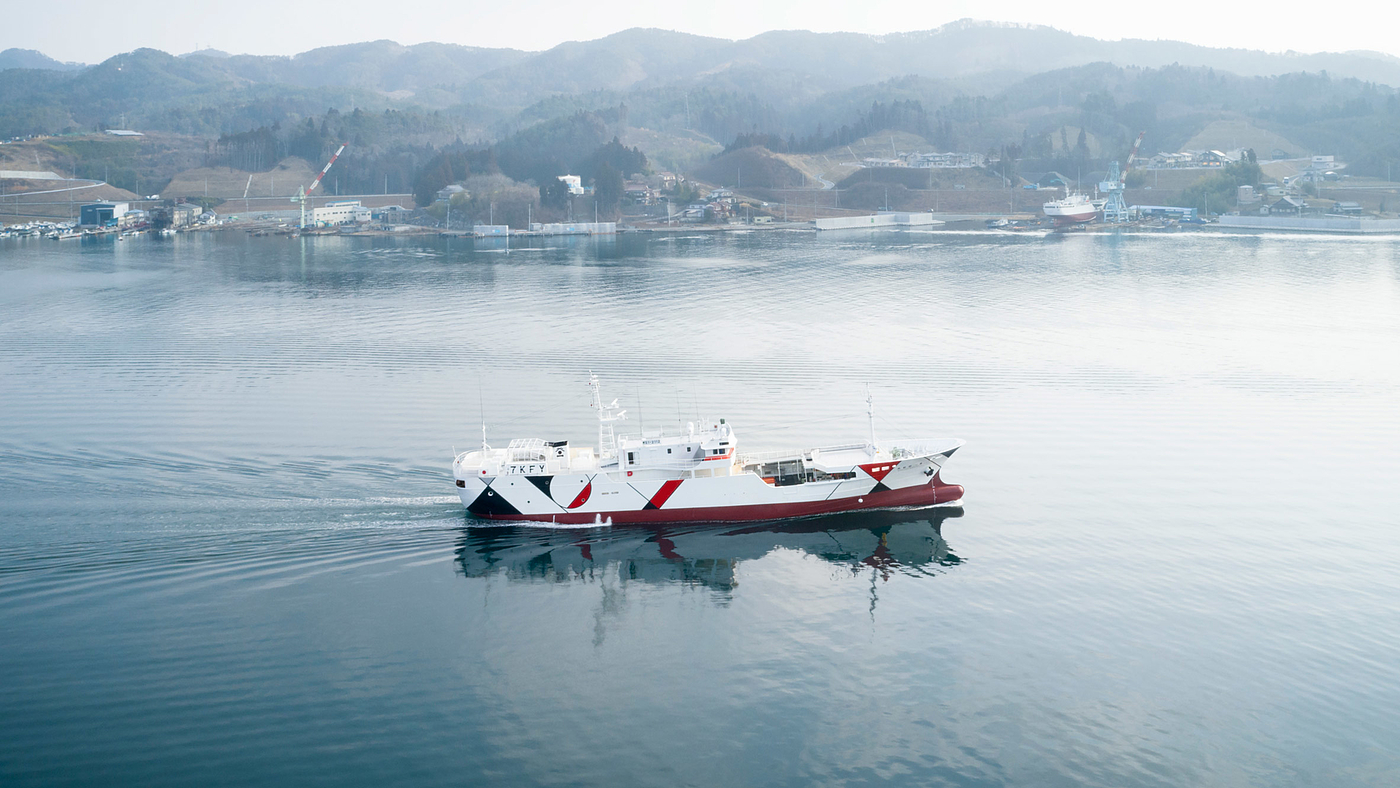Longline tuna fishing vessel，ship，white，Shofukumaru，