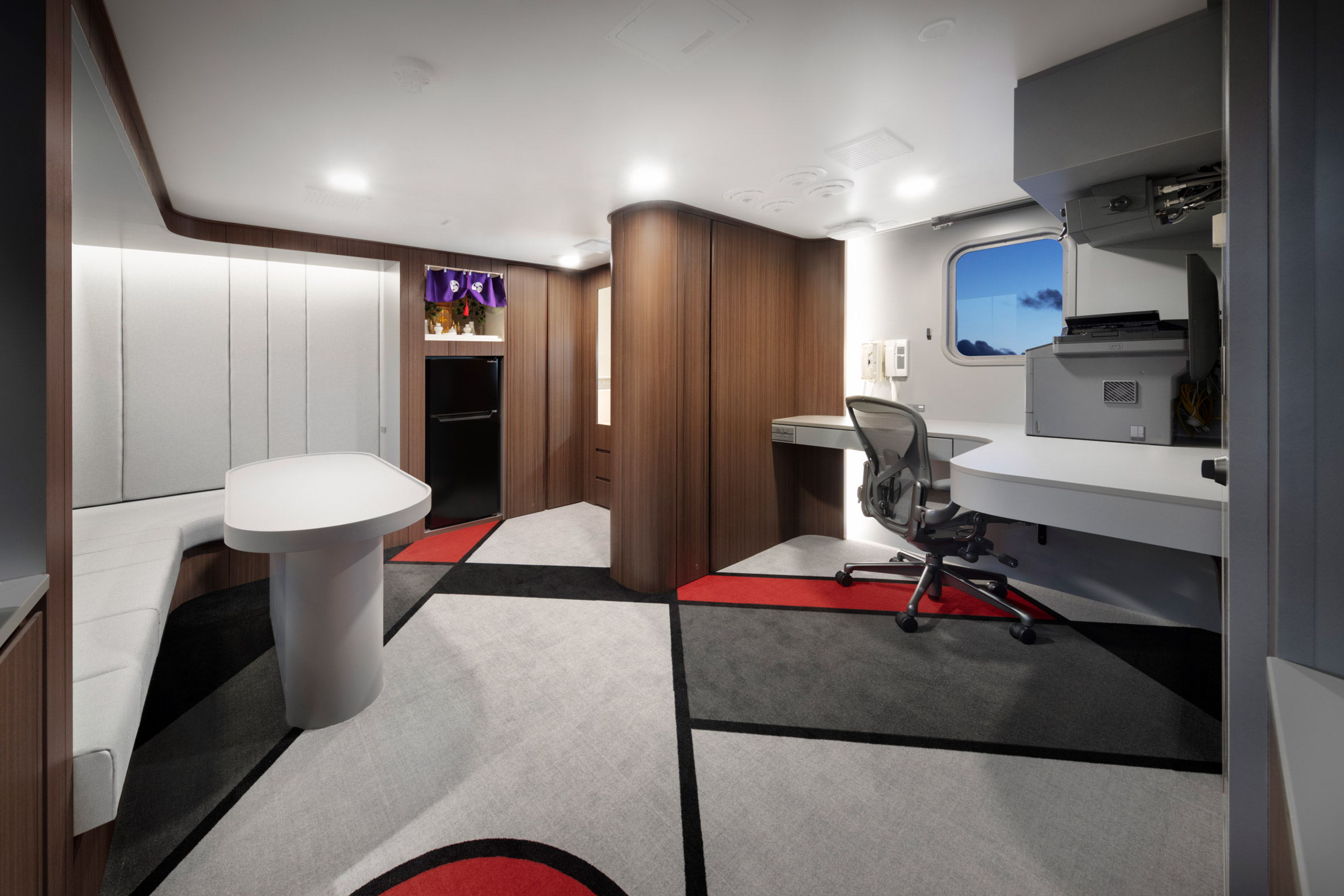 Longline tuna fishing vessel，ship，white，Shofukumaru，