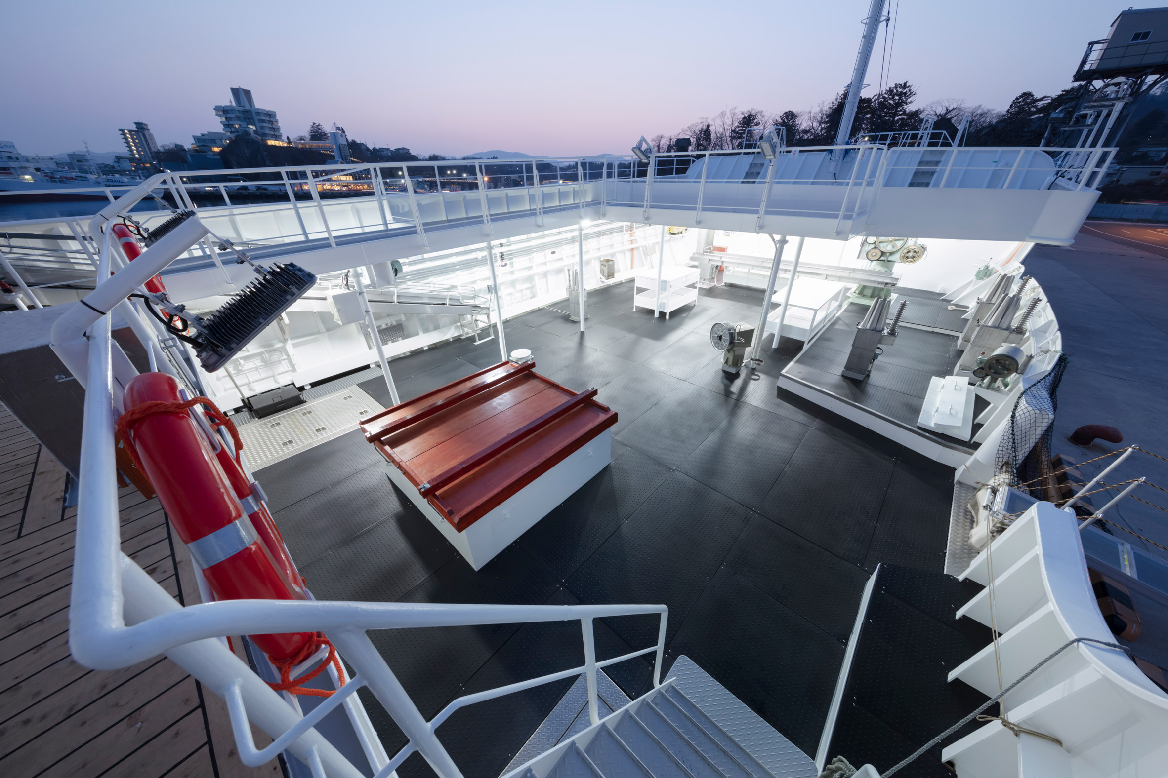 Longline tuna fishing vessel，ship，white，Shofukumaru，