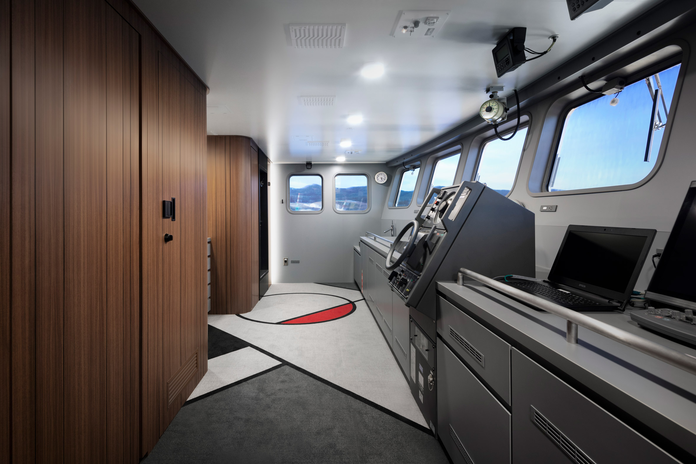 Longline tuna fishing vessel，ship，white，Shofukumaru，