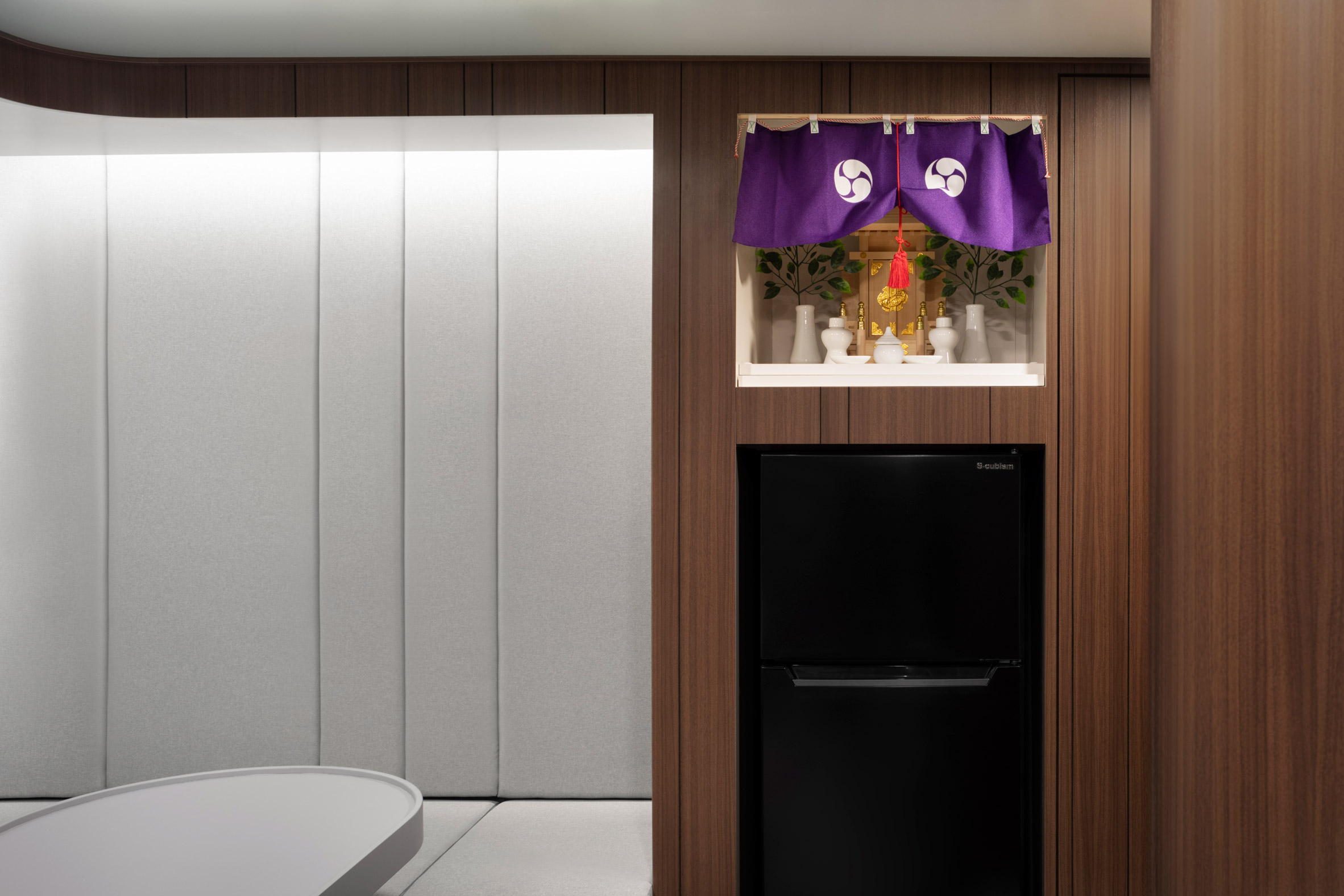 Longline tuna fishing vessel，ship，white，Shofukumaru，