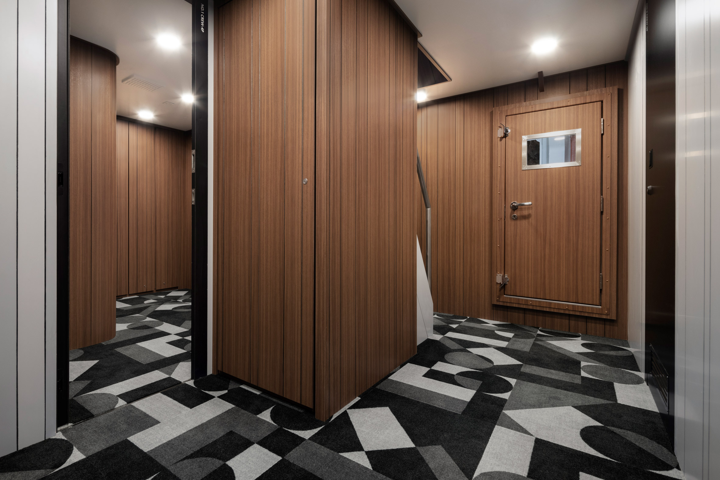 Longline tuna fishing vessel，ship，white，Shofukumaru，