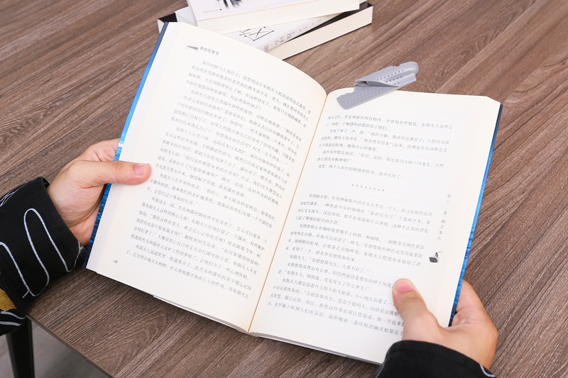 bookmark，Creative bookmark，Titanic shipwreck bookmark，