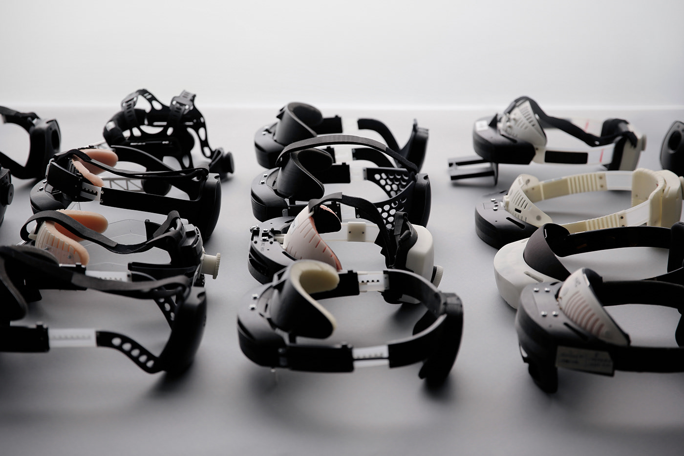 fictitious，interactive，Microsoft，black，three-dimensional，