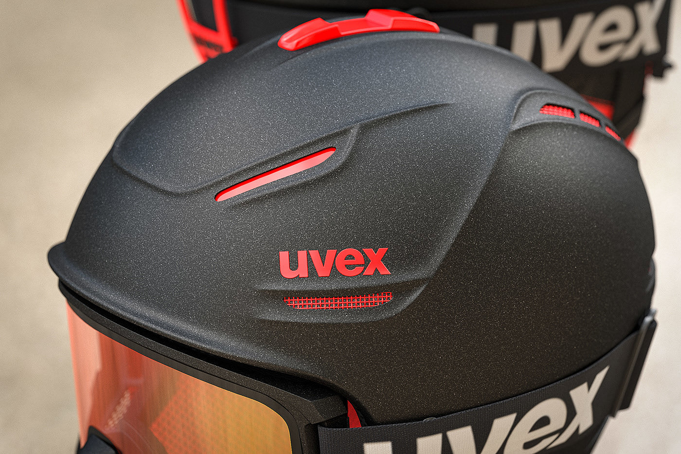 Helmet，Goggles，racing，skiing，security，modeling，