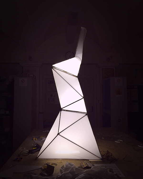 triangle，originality，lamp，product design，Creative process，