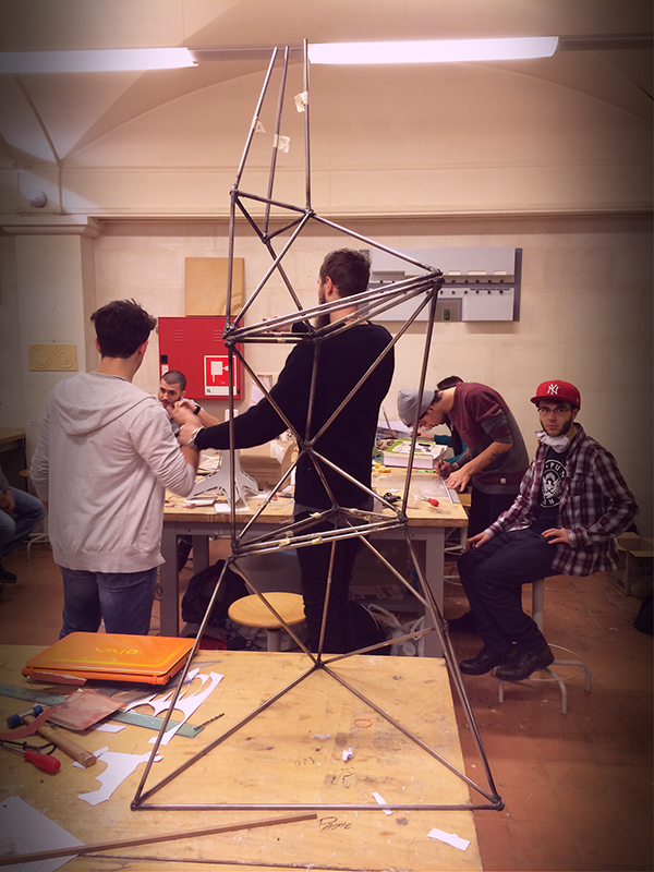 triangle，originality，lamp，product design，Creative process，