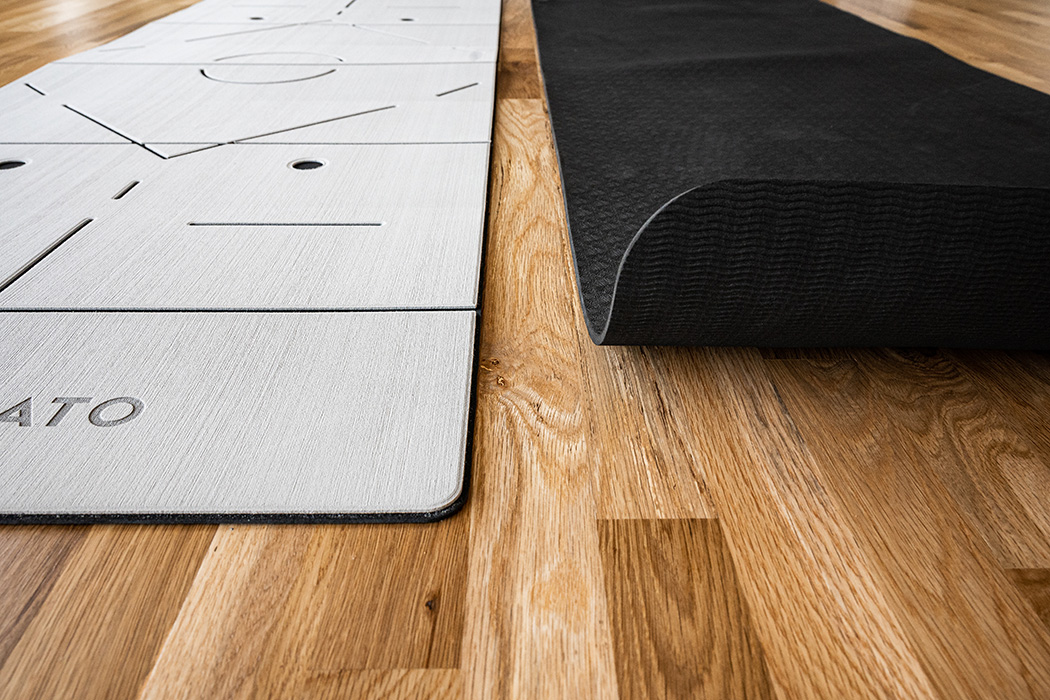 Nicholas Christ，waterproof，Yoga Mat，fold，Sanded，