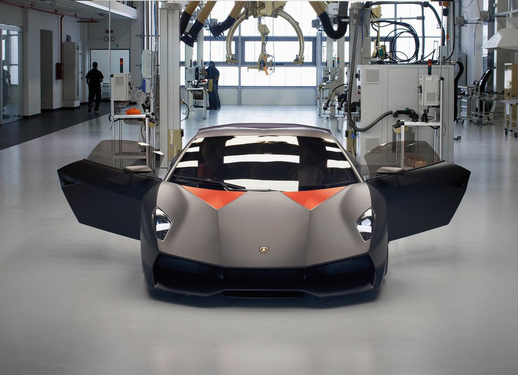 conceptual design，product design，industrial design，vehicle，Sports car，