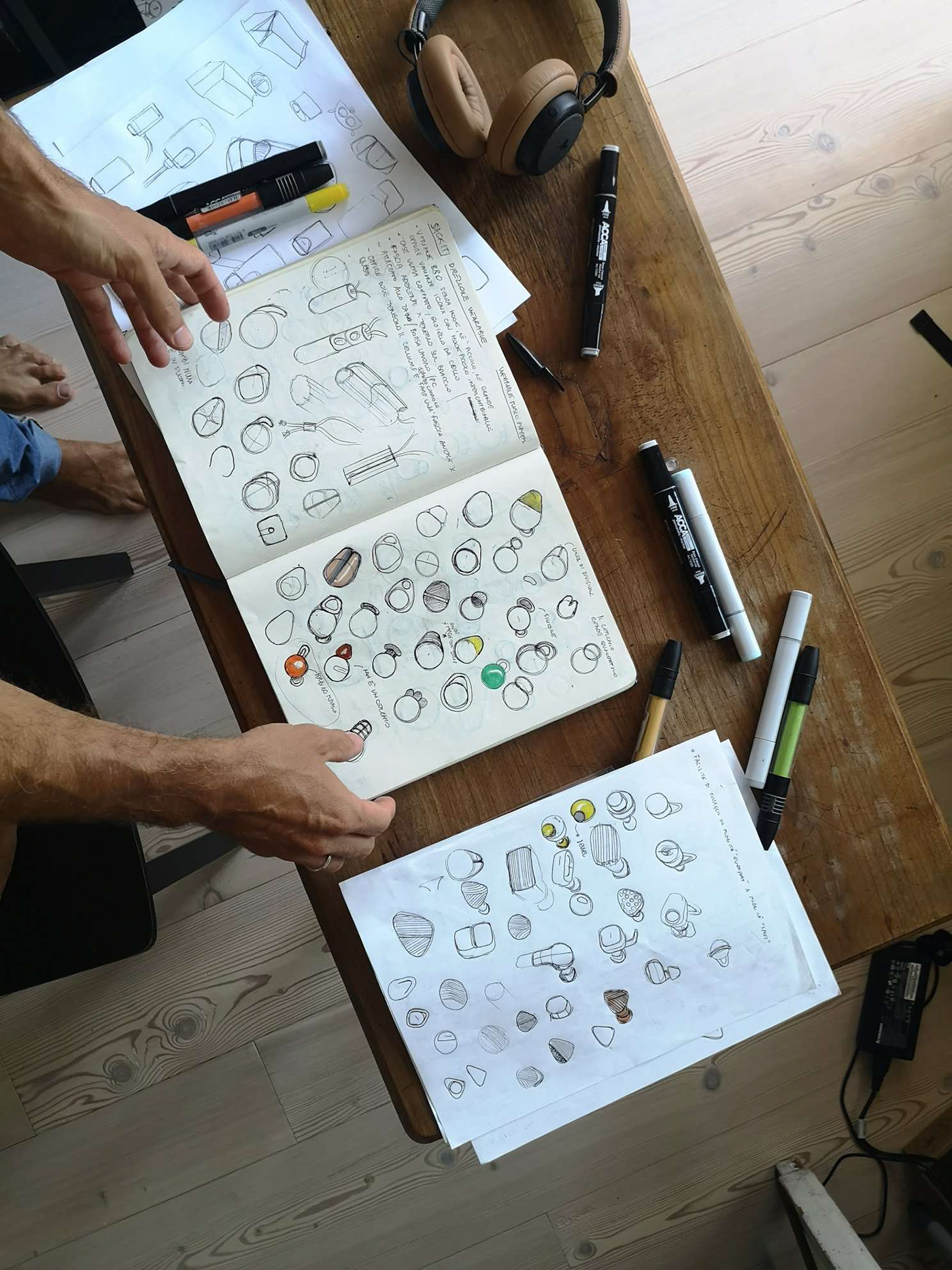 red dot，Wireless headset，Advanced sense，Fashion accessories，ROCKs，TOUCHit，