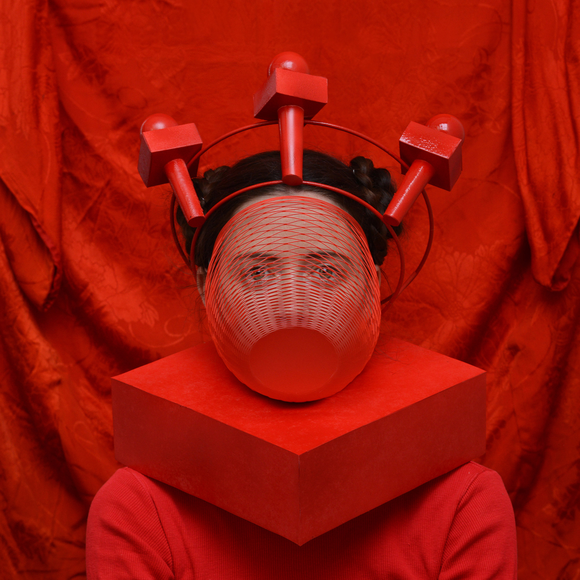 Freyja Sewell，Mask，science fiction，Buddhism，