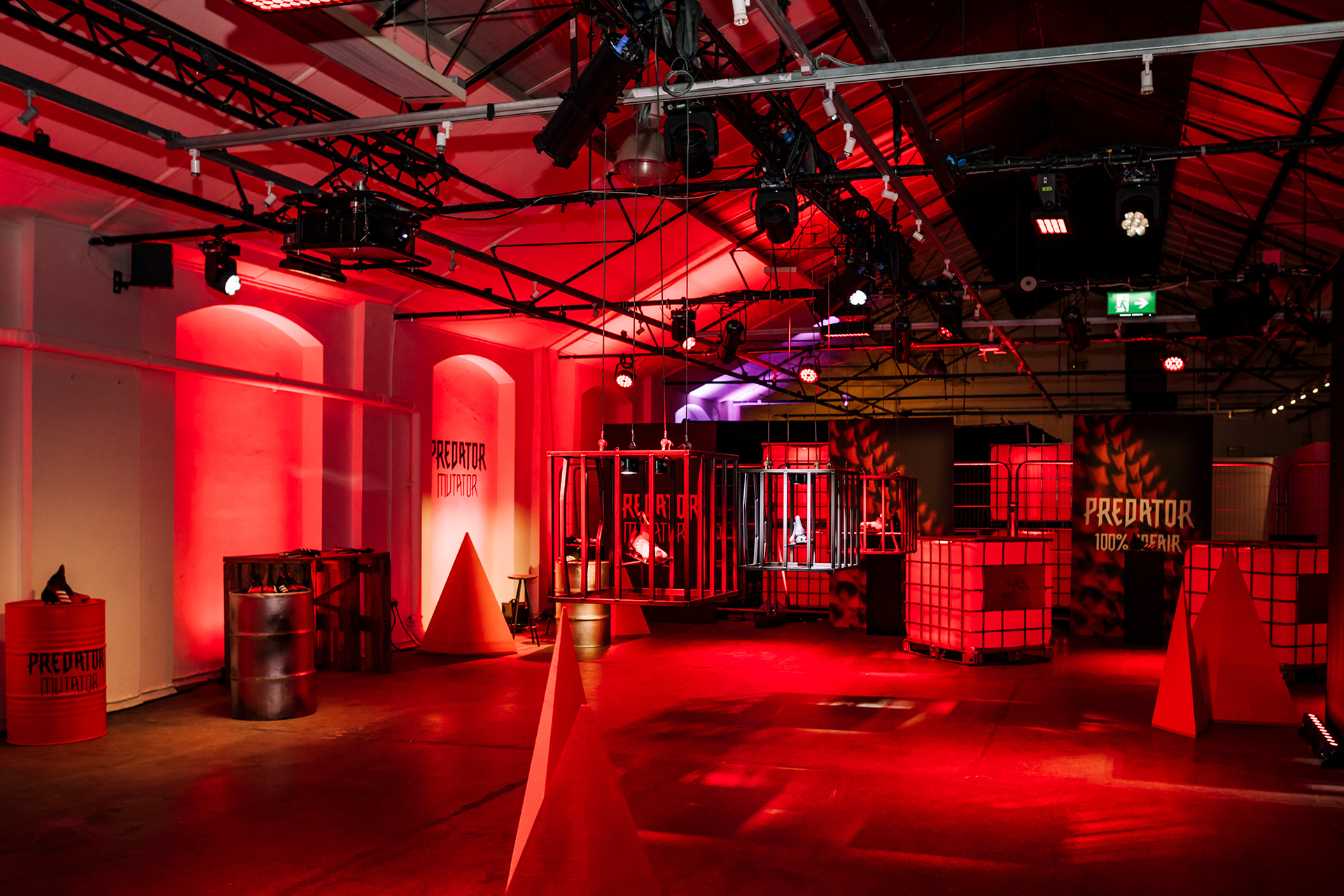 Soccer shoes，Adidas，