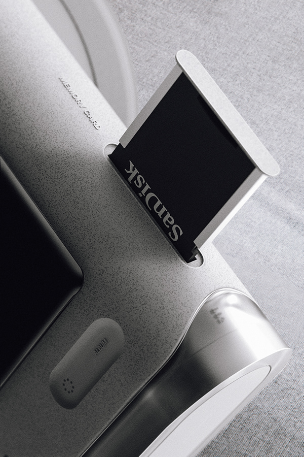 intelligence，Voice control，camera，colourful，innovate，