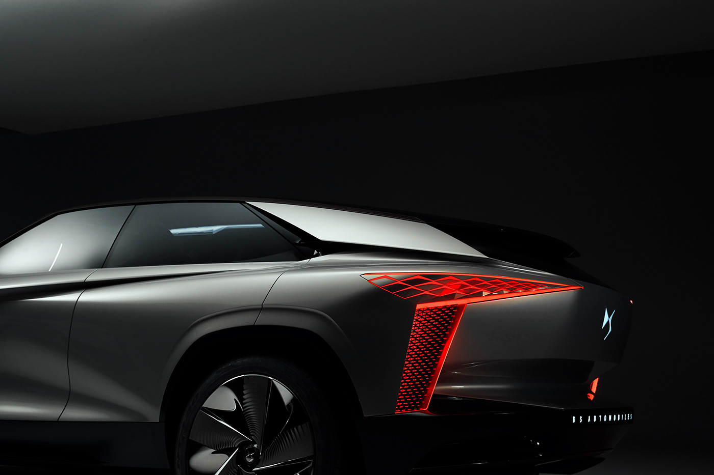 automobile，DS aero sport Lounge，Production studio，