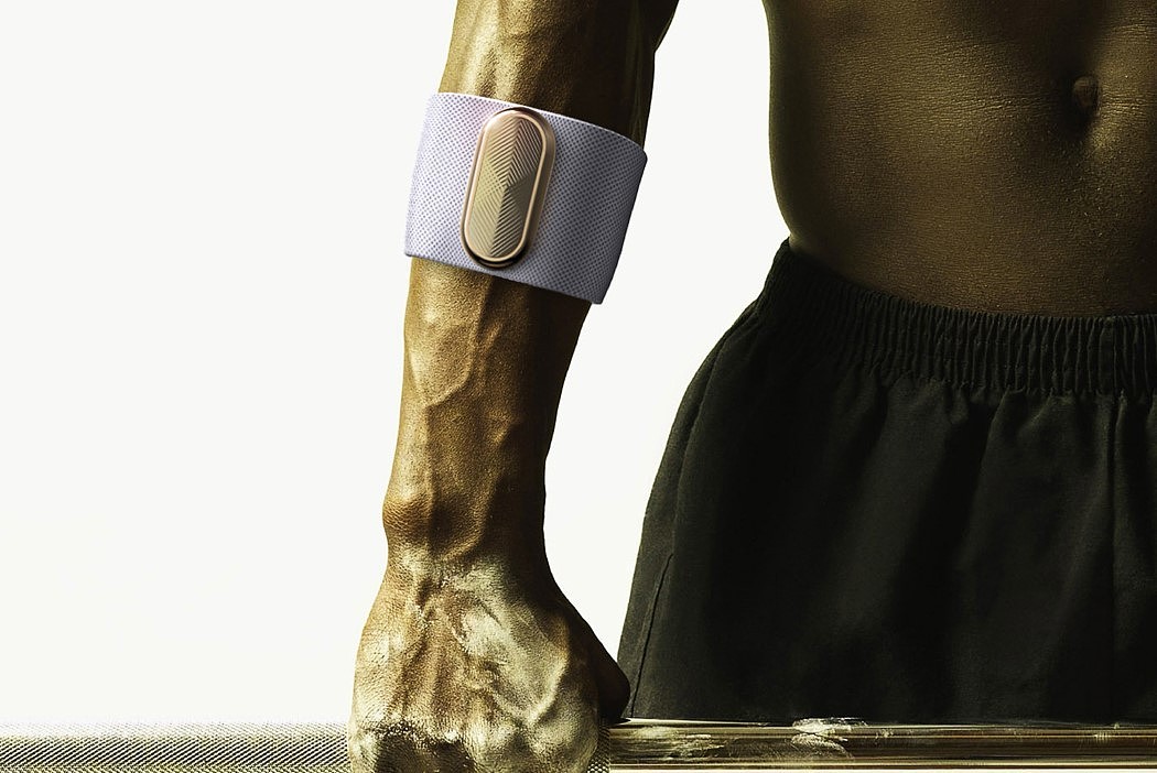 physical data ，Mobile device，Vibration reminder，Health care，intelligence，