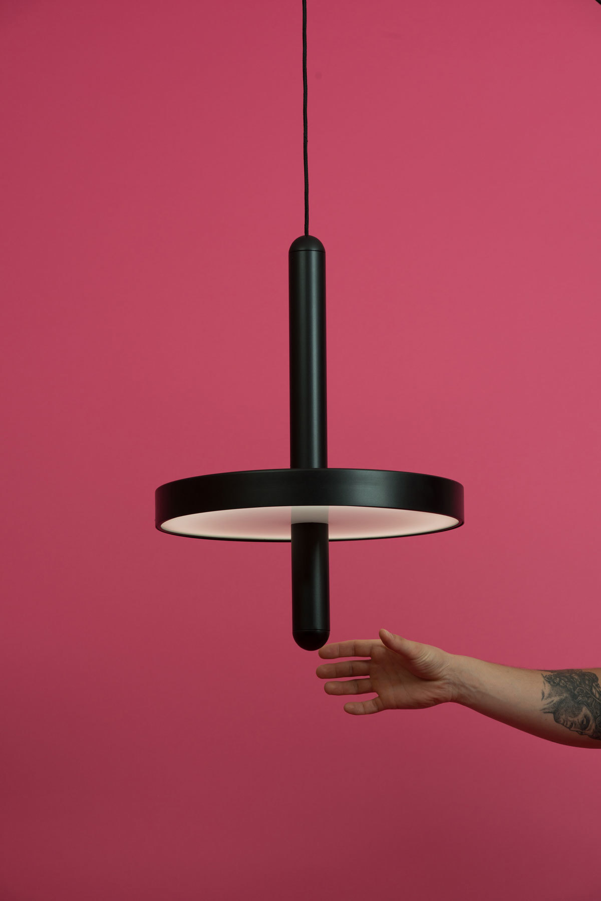 Simplicity，a chandelier，product design，Energy conservation and environmental protection，