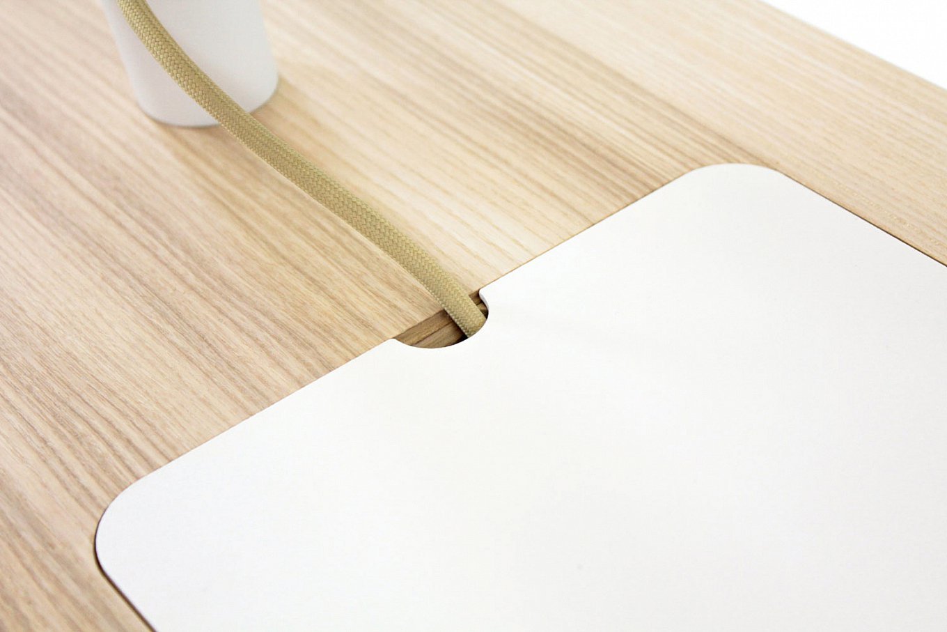 Simplicity，Desk lamp，use，Creative design，