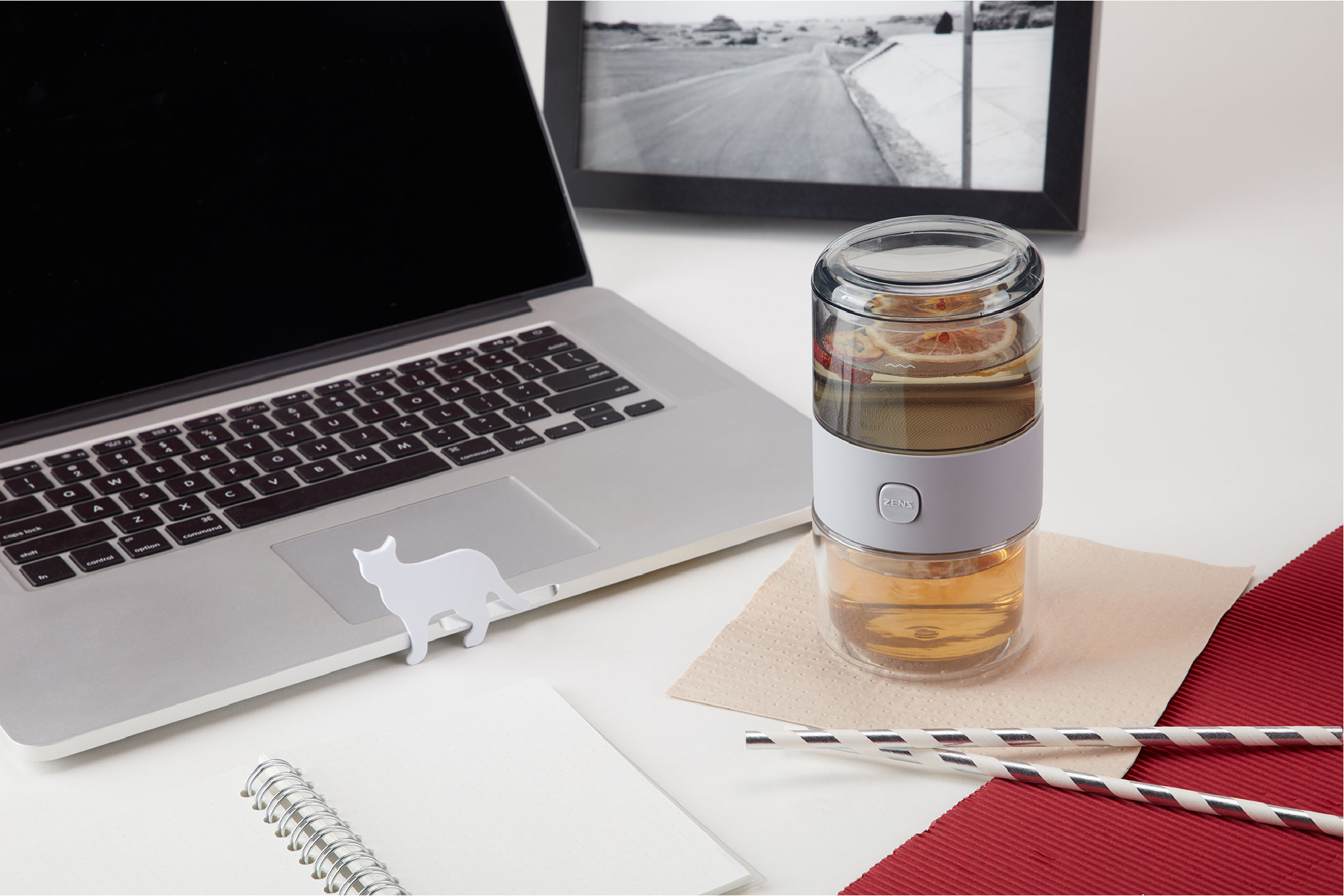 Portable travel tea cup，Original product design，New tea experience，Zhe pin，Young fashion，