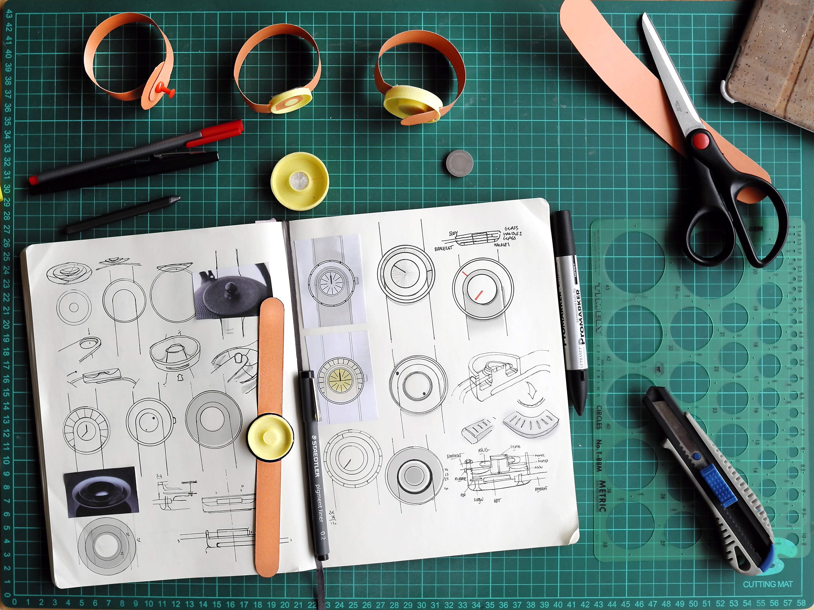 Three small to，Wristwatch，Bracelet，