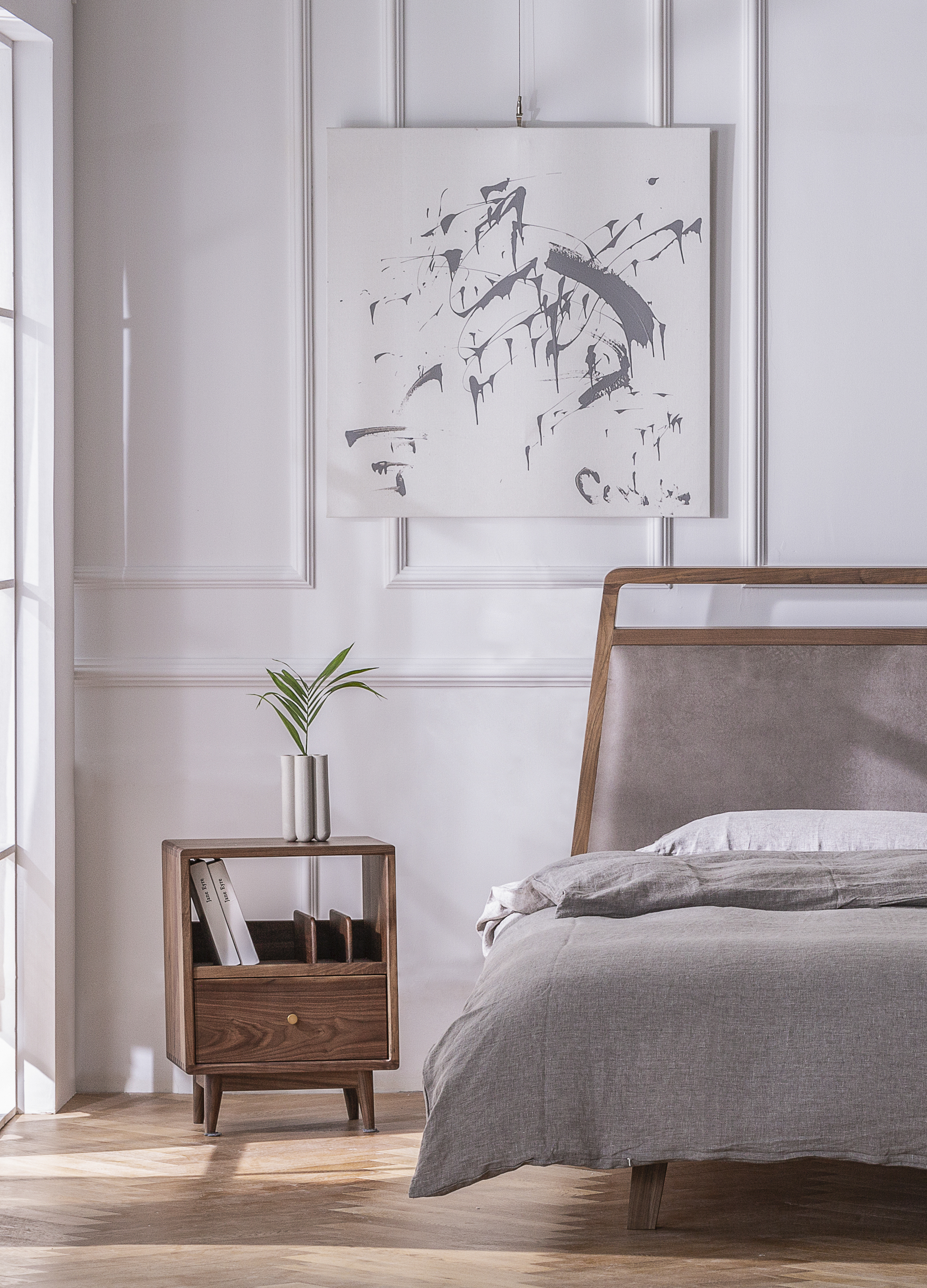 Furniture designer Ren Mengying，