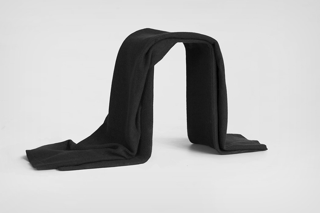 lie down，Blanket，chair，