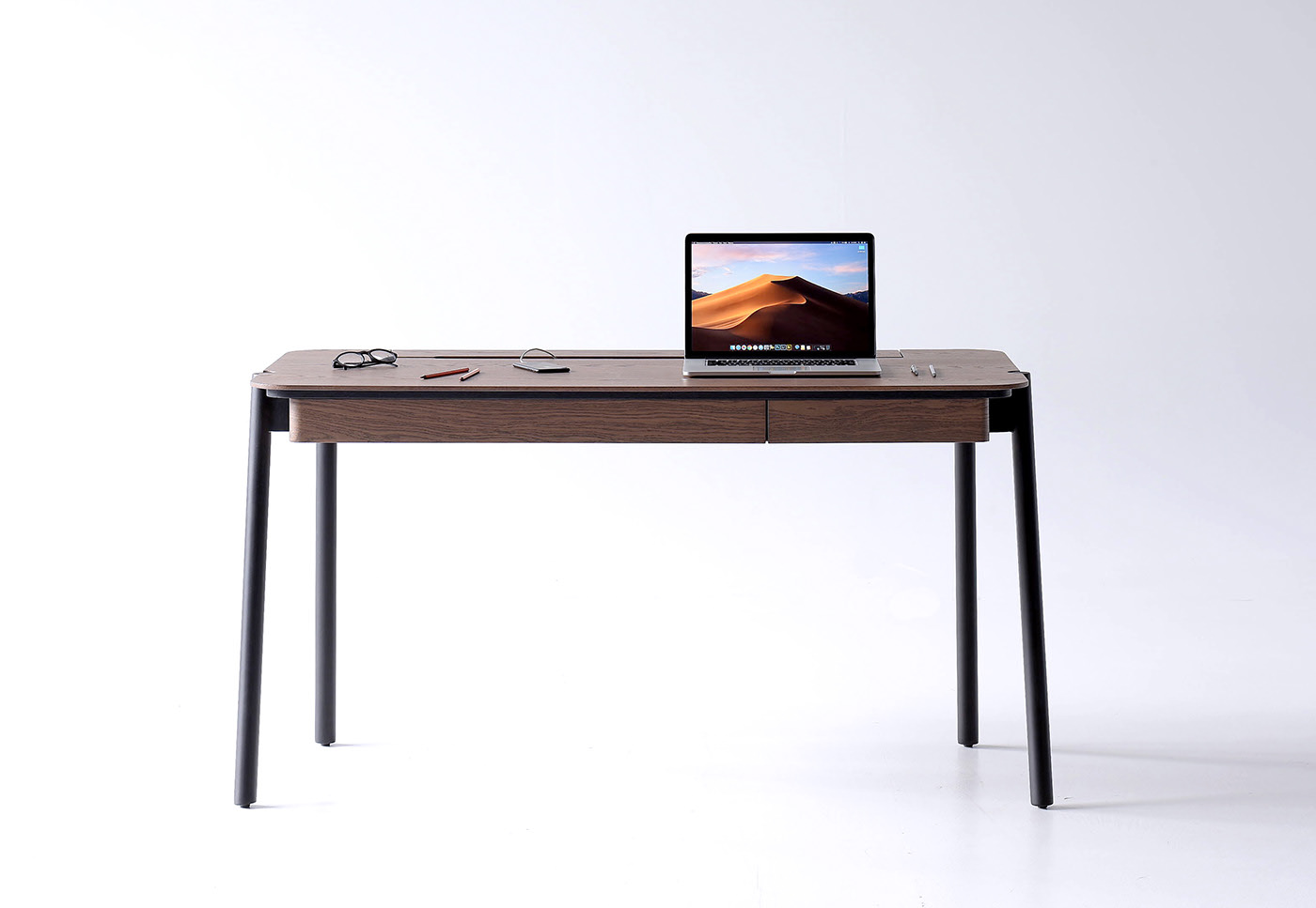 desk，fillet，wooden ，Simplicity，