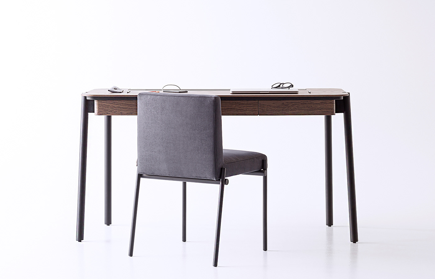 desk，fillet，wooden ，Simplicity，