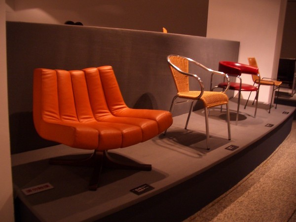 Chair design，furniture，woodiness，