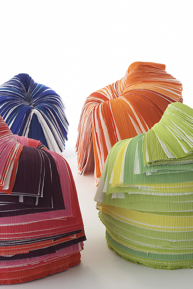 Cabbage chair，Paper chair，Folding chair，”Step back "design，Design master，Sato Da，