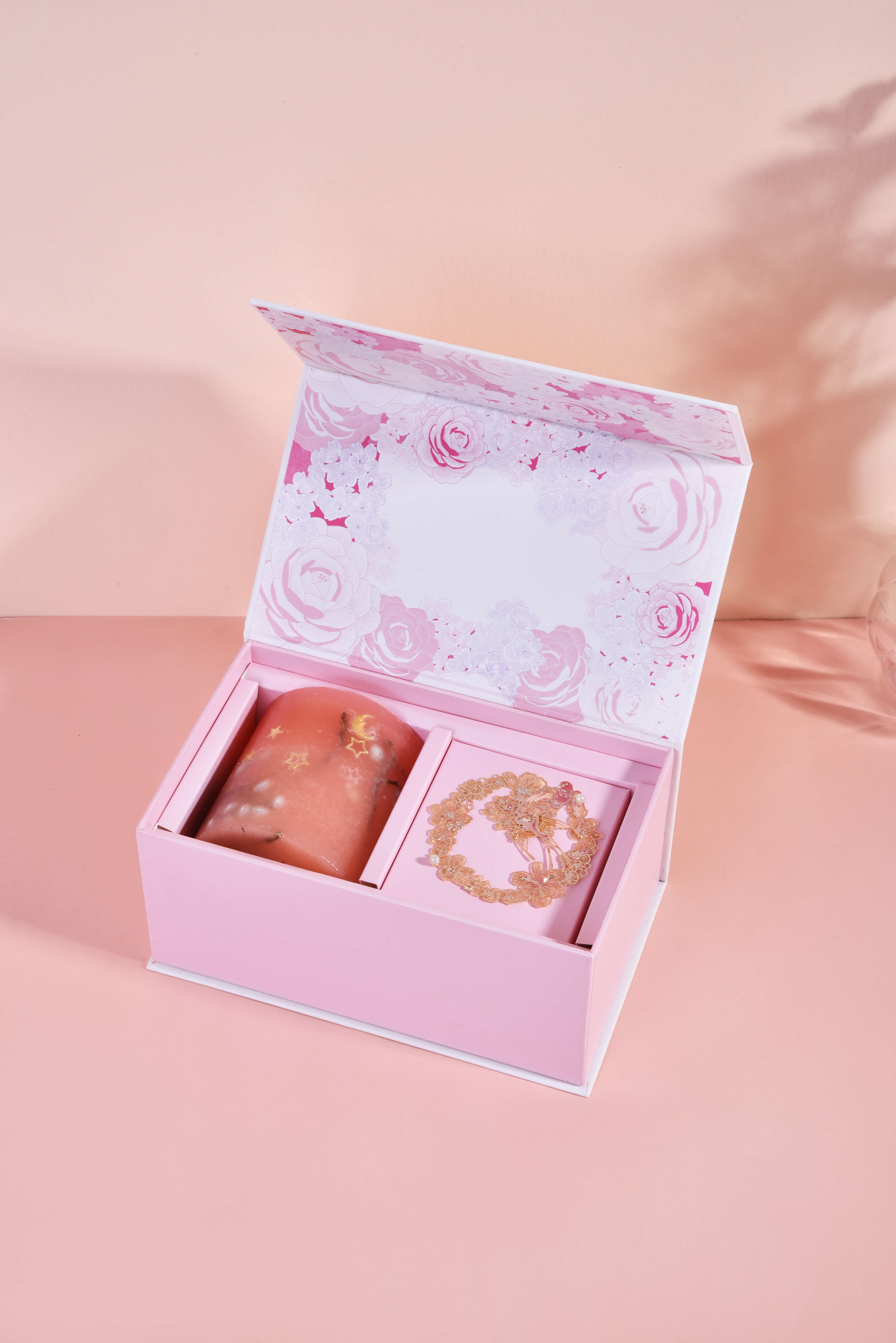 Gift box，delicate，bookmark，candle，Design，packing，