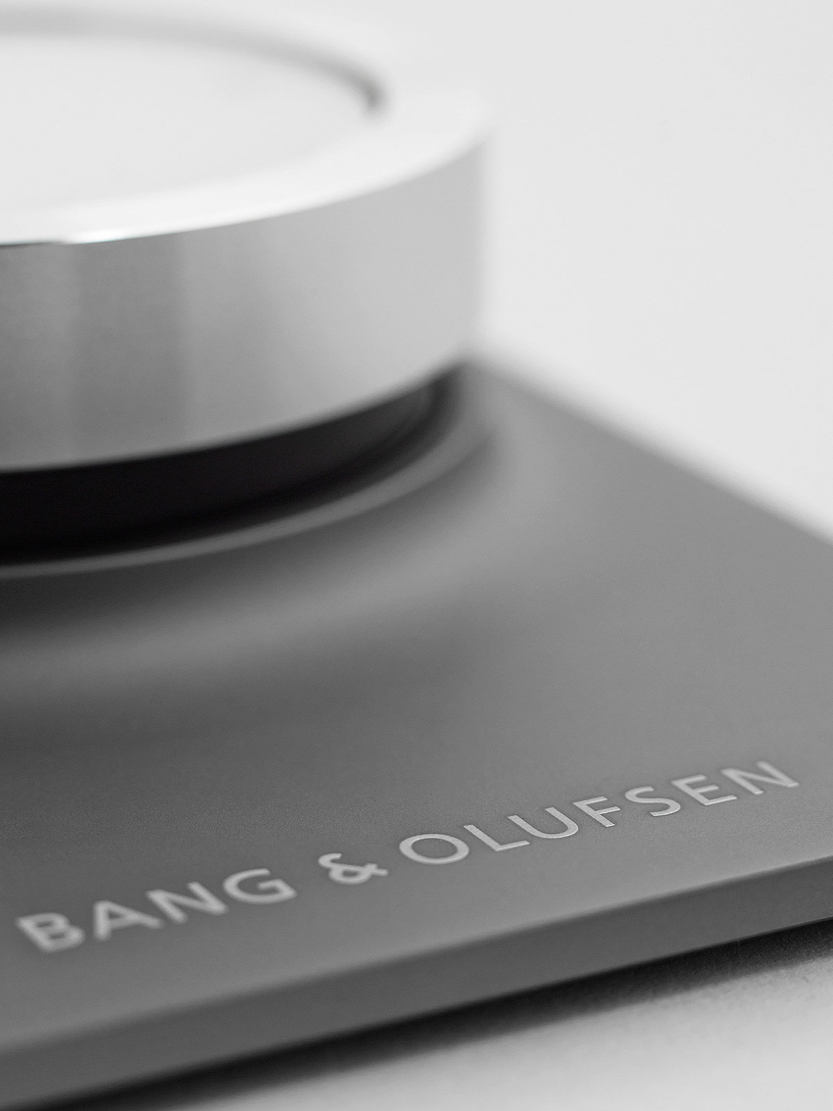 BEOSOUND ESSENCE，Remote control，User experience，