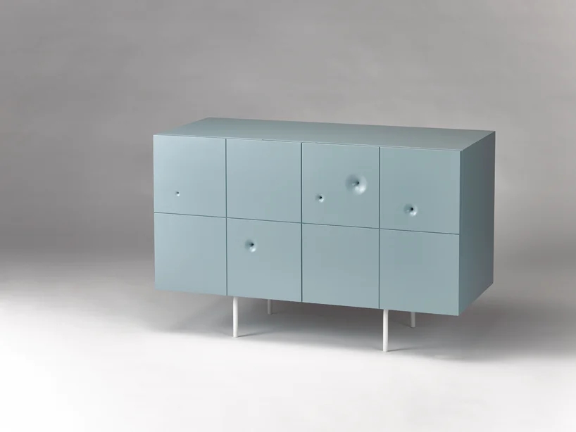 chair，drawer，plate，wooden ，Wormhole，