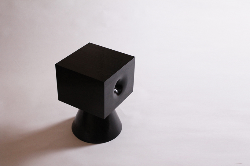 chair，drawer，plate，wooden ，Wormhole，