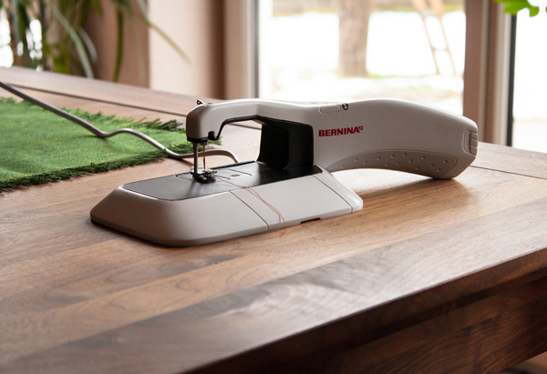 product design，industrial design，Sewing machine，Small，convenient，