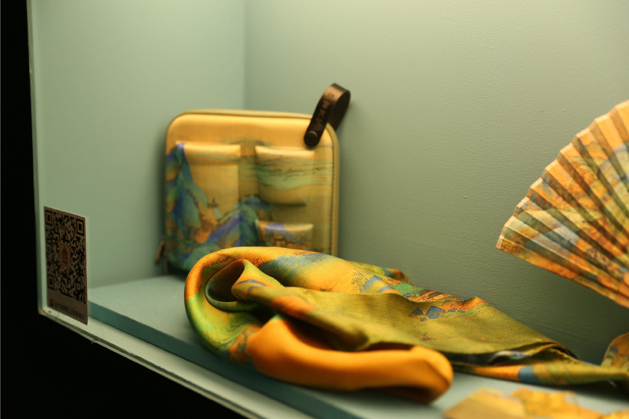 Beijing Forbidden City Culture，Thousands of miles of rivers and mountains，Original design products，travel kit ，Portable travel tea set，