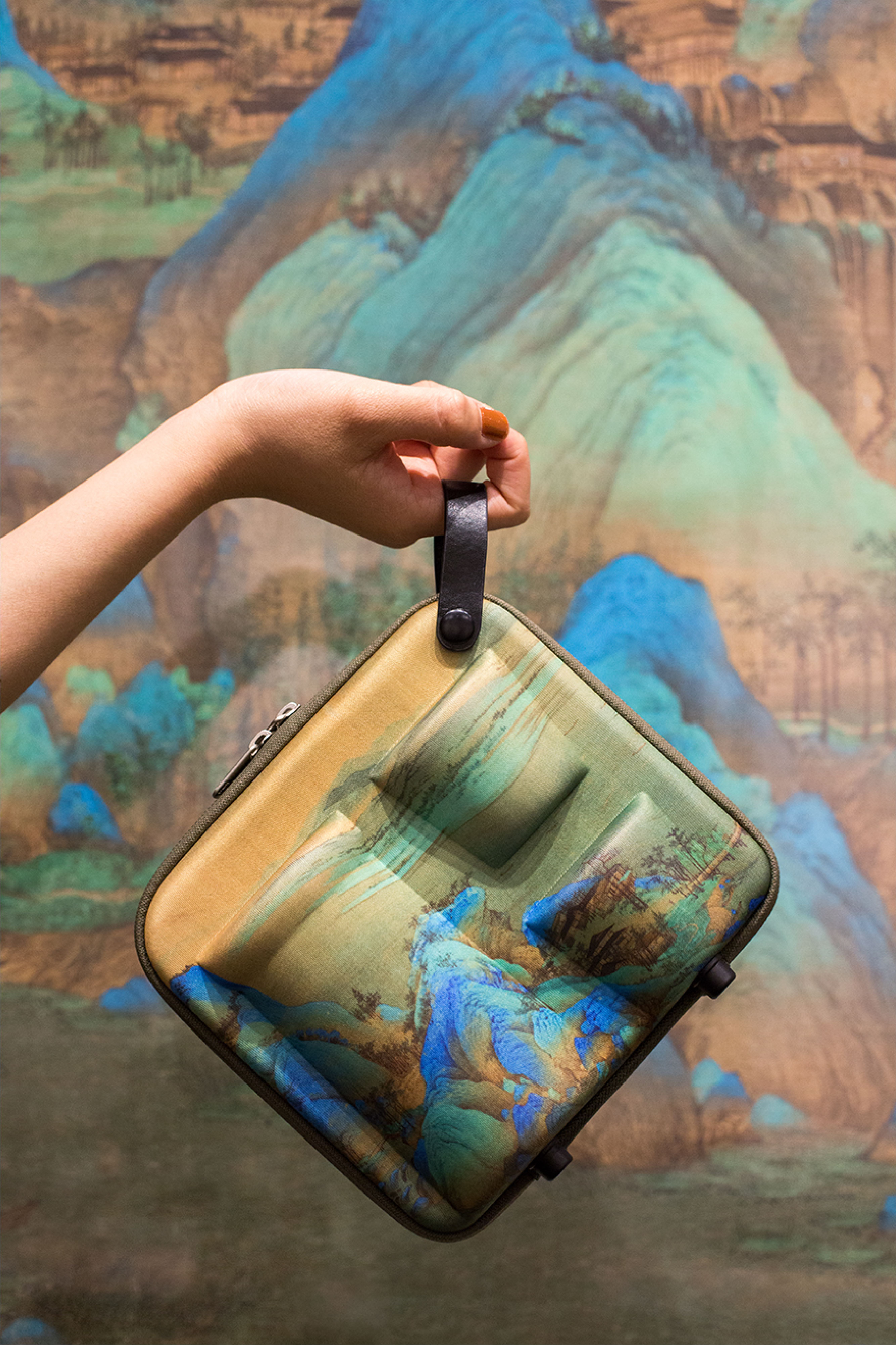 Beijing Forbidden City Culture，Thousands of miles of rivers and mountains，Original design products，travel kit ，Portable travel tea set，