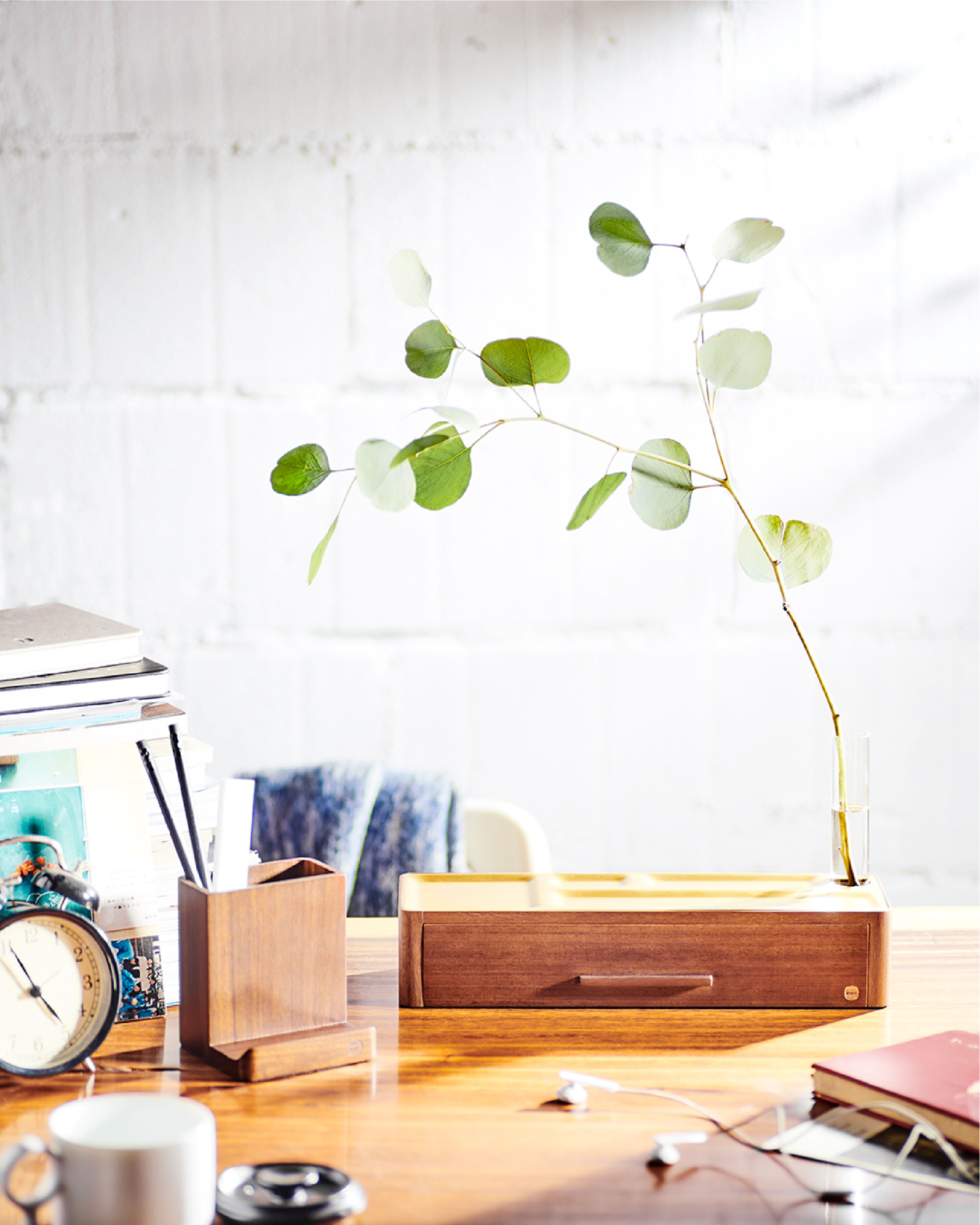 Original cultural and creative design，Desktop fashion storage ornaments，Cultural and creative products，Life aesthetics，Black walnut brass，