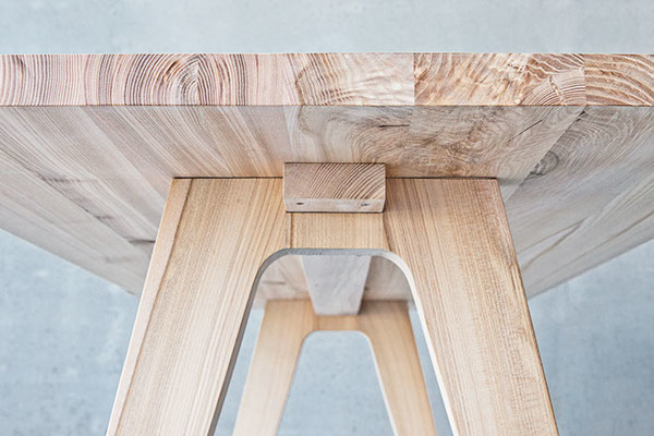 desk，product design，Simplicity，woodiness，