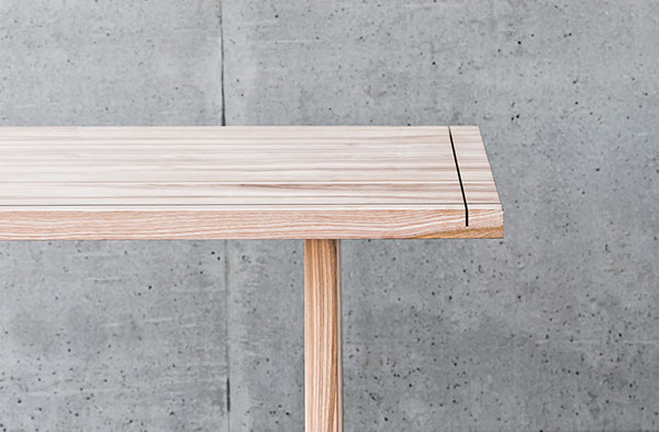 desk，product design，Simplicity，woodiness，