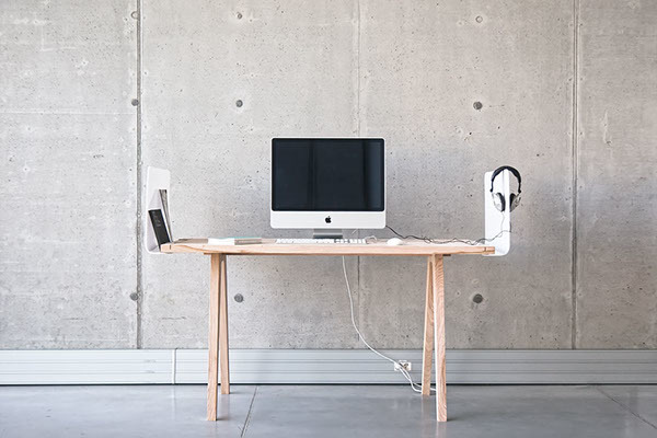 desk，product design，Simplicity，woodiness，