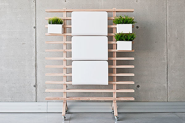 desk，product design，Simplicity，woodiness，